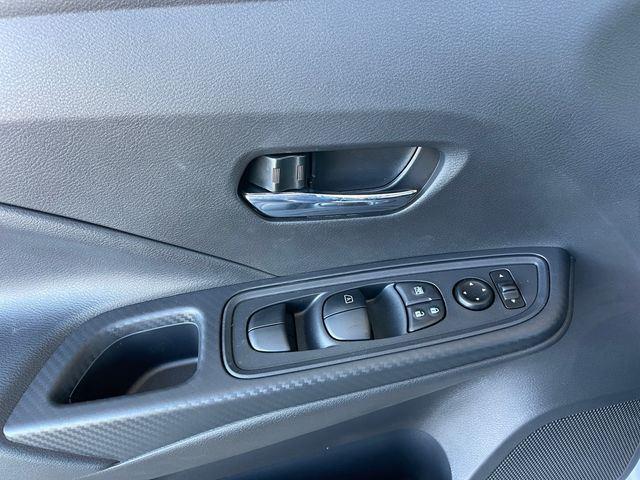 2025 Nissan Versa Sedan SV - Photo 19