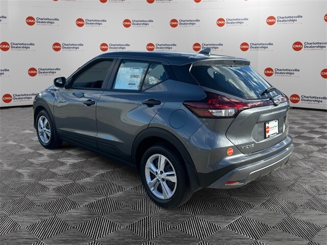 2025 Nissan Kicks Play S photo 2