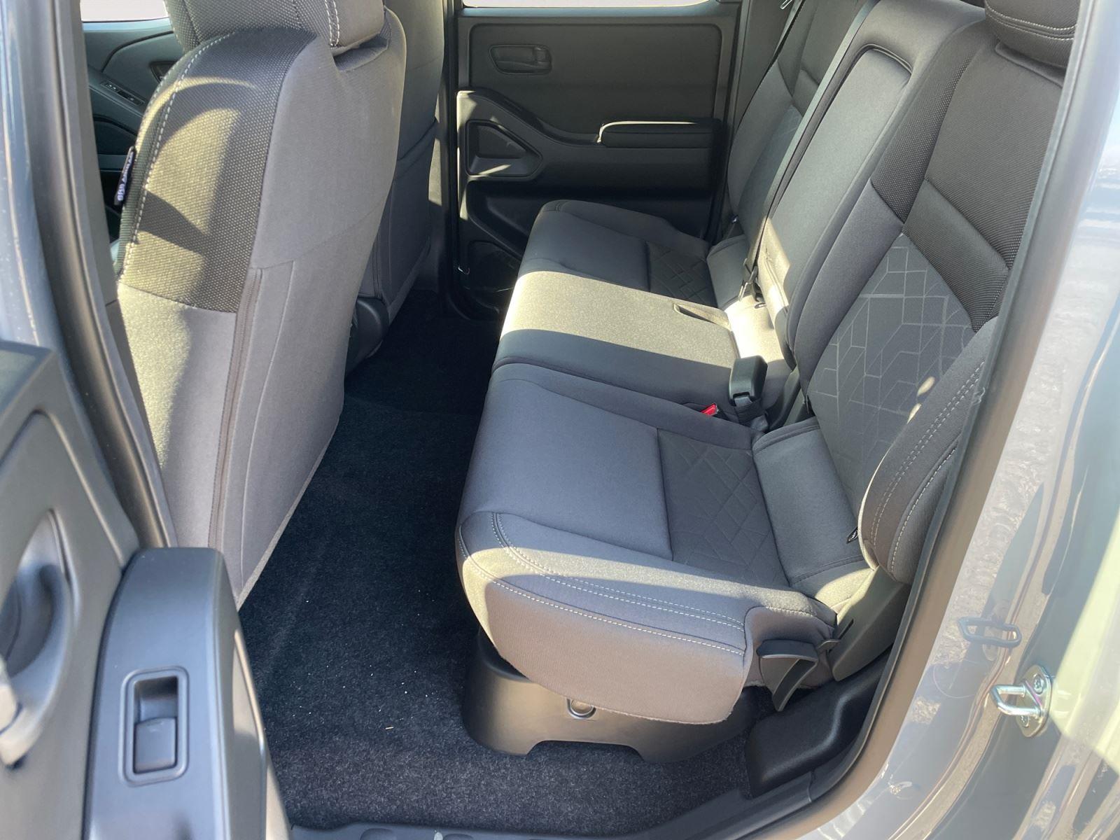 2026 Nissan Frontier SV - Photo 13