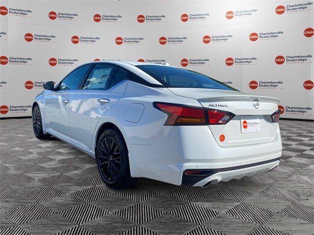 2025 Nissan Altima 2.5 SV photo 2