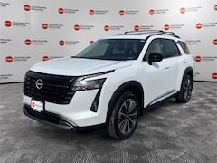 2026 Nissan Pathfinder Platinum SUV