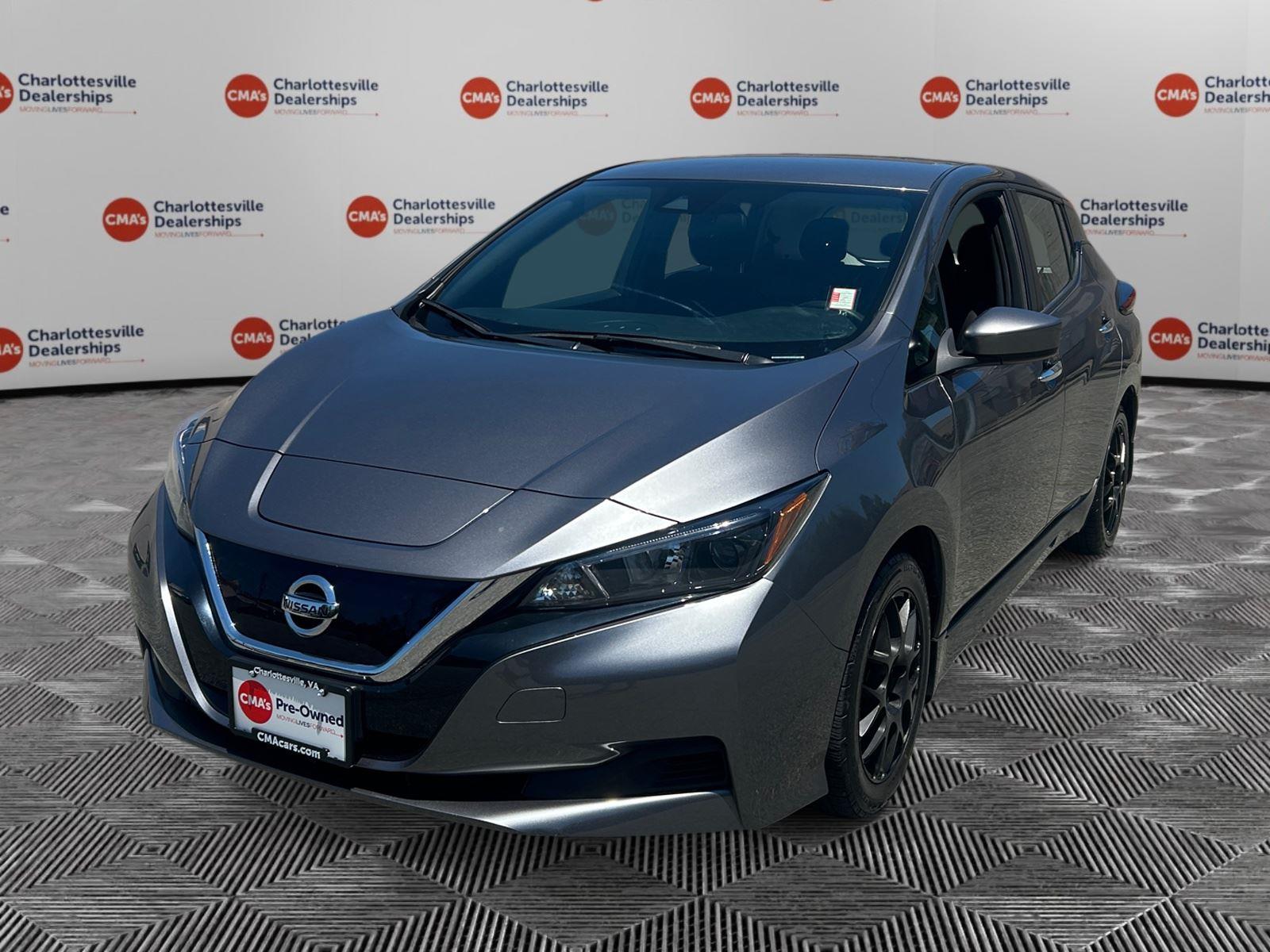 2022 Nissan Leaf S's photo
