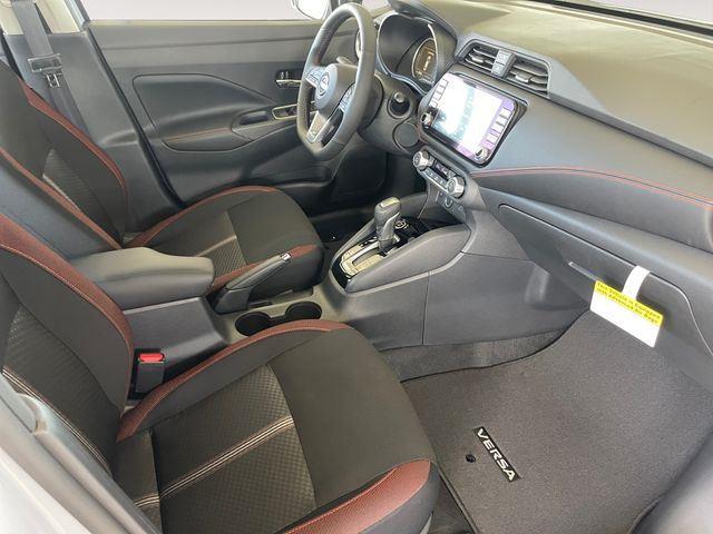 2025 Nissan Versa Sedan SR - Photo 15