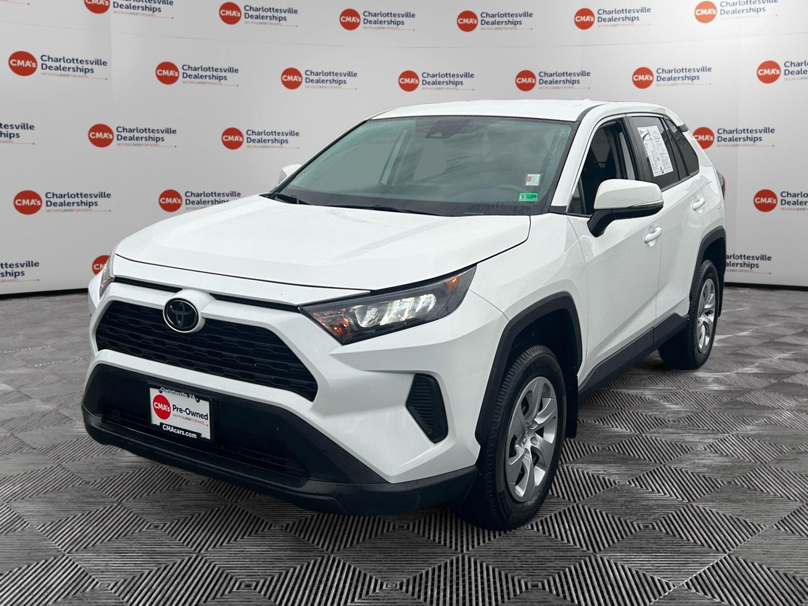 2022 Toyota RAV4 LE AWD's photo