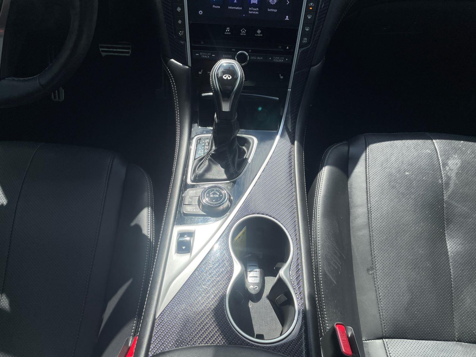 2018 INFINITI Q60 Coupe SPORT - Photo 11