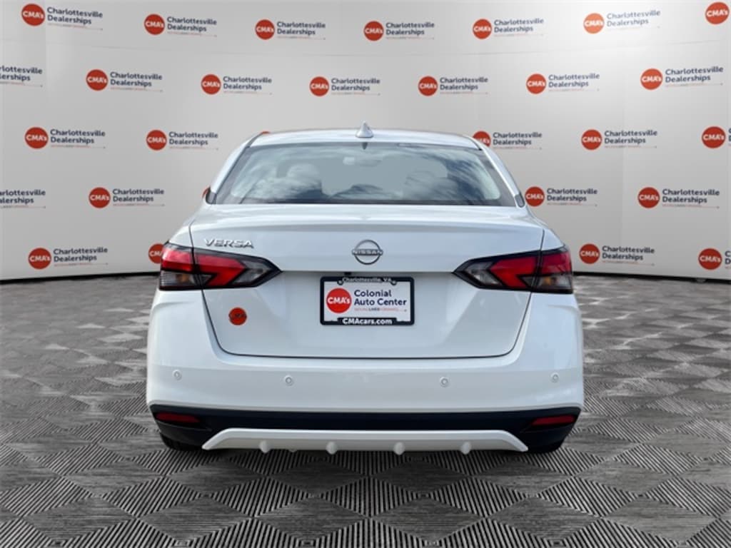 New 2025 Nissan Versa 1.6 SV Sedan