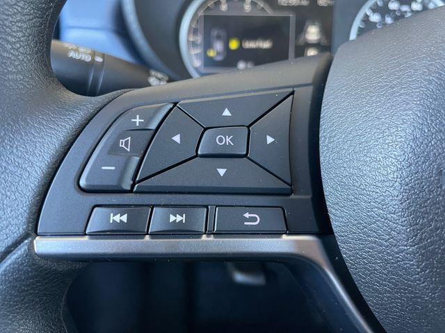 2025 Nissan Versa Sedan SV - Photo 21