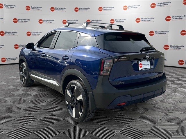 2026 Nissan Kicks SR photo 3