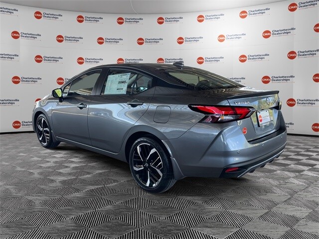 2025 Nissan Versa 1.6 SR photo 3