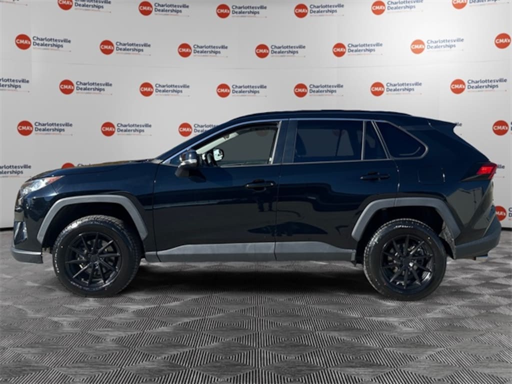 Used 2019 Toyota RAV4 XLE SUV