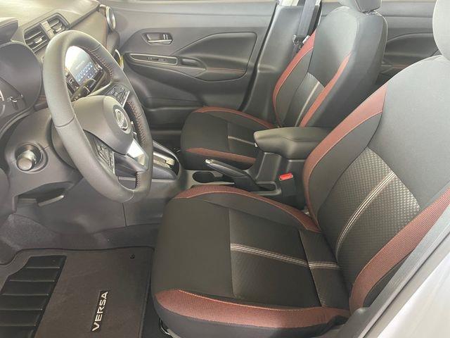 2025 Nissan Versa Sedan SR - Photo 9