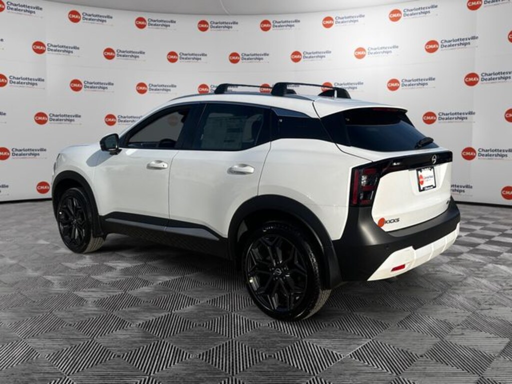 New 2026 Nissan Kicks SR SUV