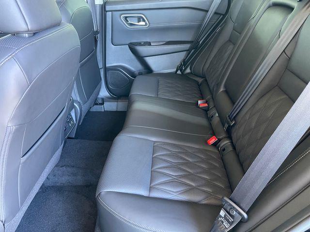 2026 Nissan Rogue Platinum - Photo 13