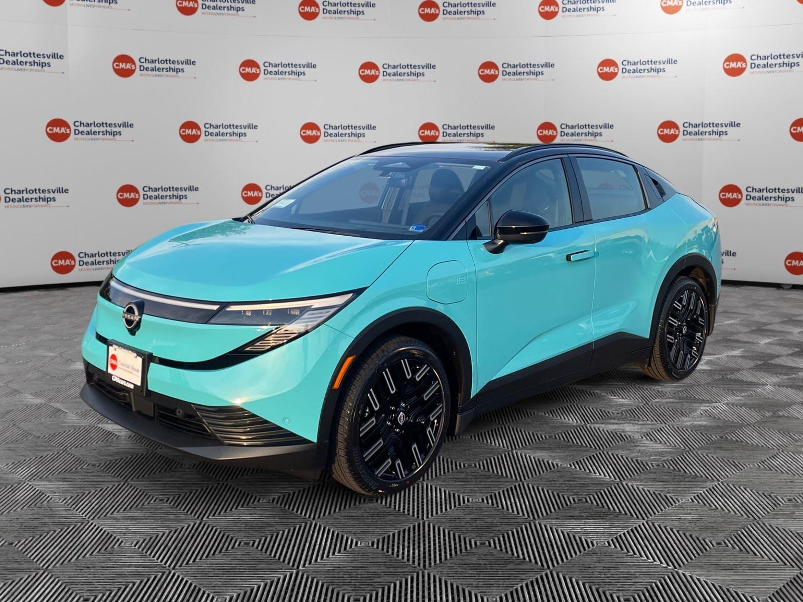 2026 Nissan Leaf Platinum+'s photo