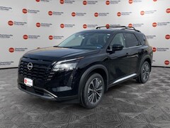 2026 Nissan Pathfinder Platinum SUV