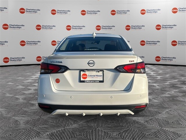 2025 Nissan Versa 1.6 SR photo 2