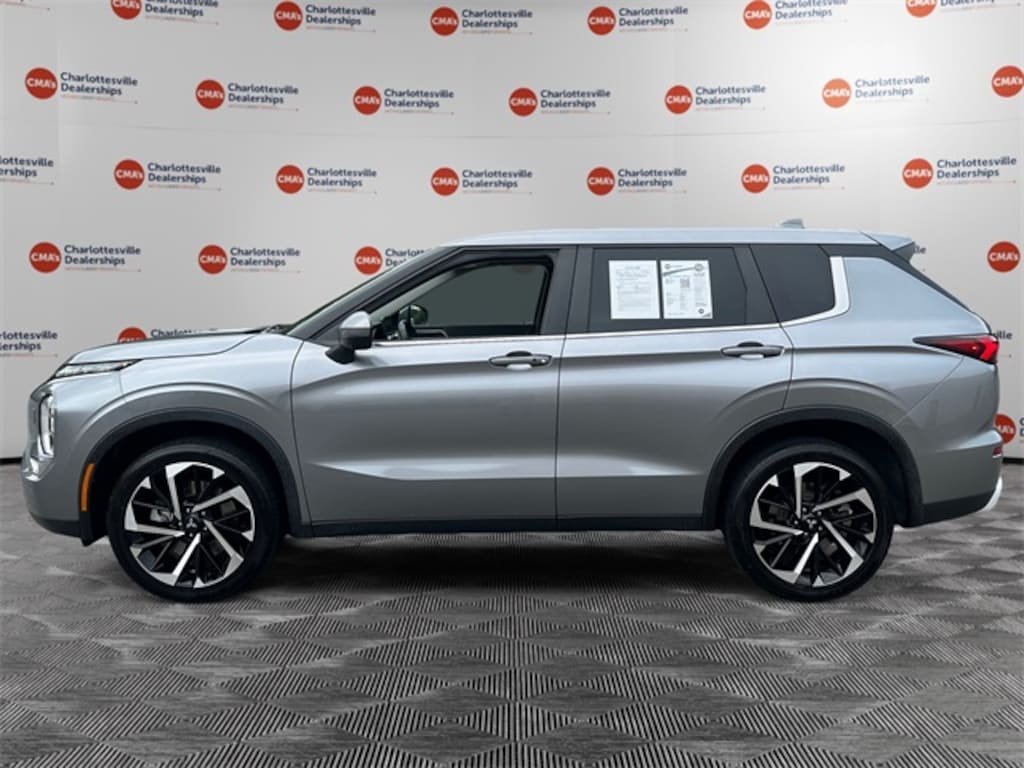 Used 2023 Mitsubishi Outlander SE SUV
