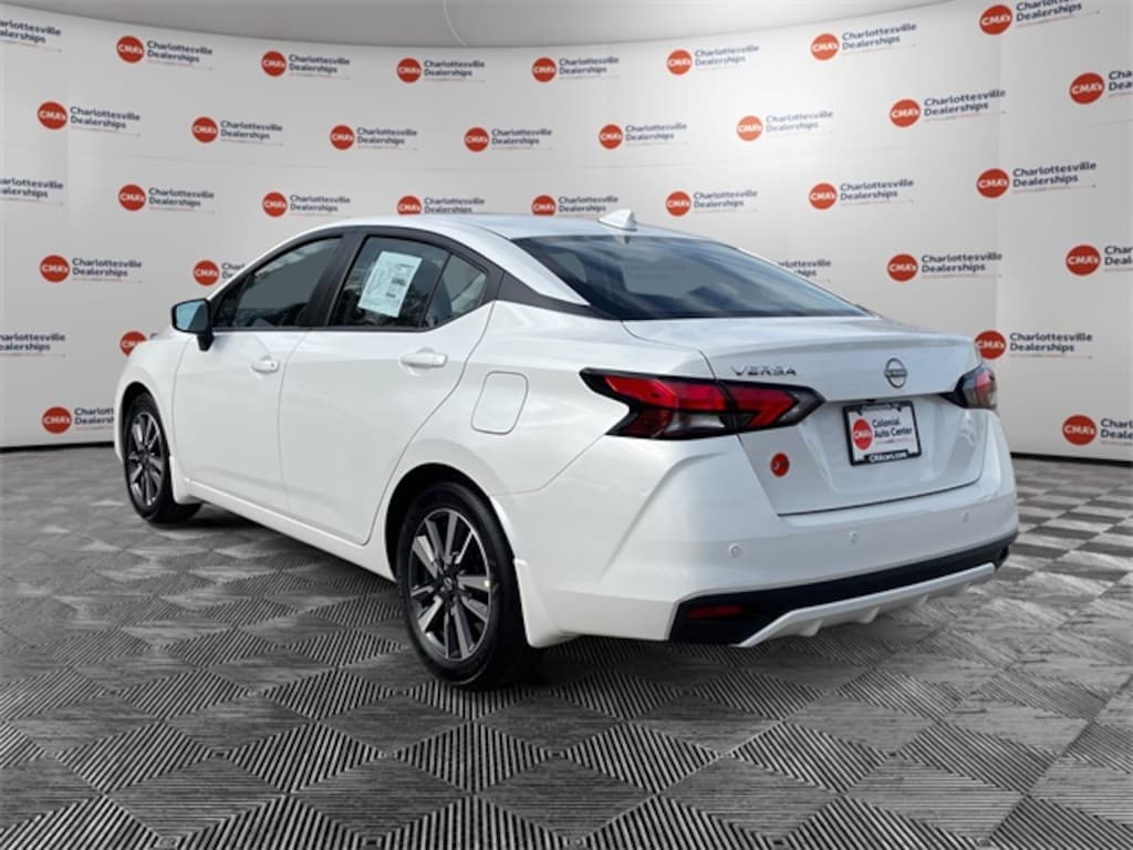 New 2025 Nissan Versa 1.6 SV Sedan