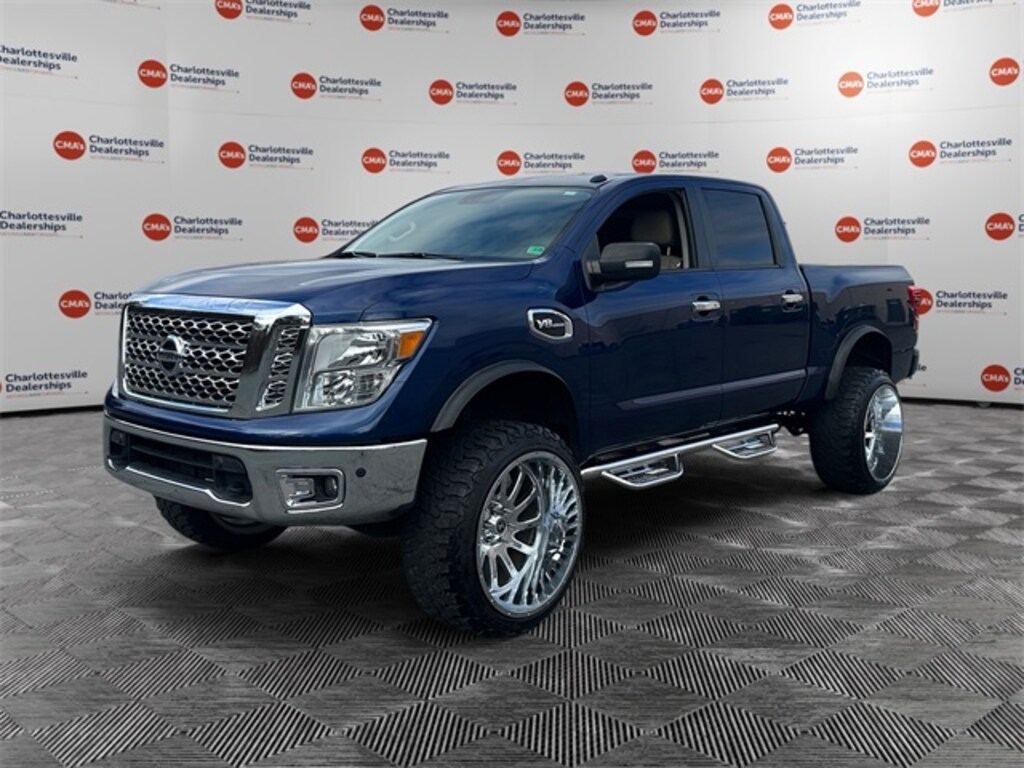 Used 2017 Nissan Titan SV Truck Crew Cab