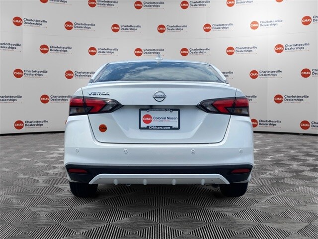 2025 Nissan Versa 1.6 SV photo 4