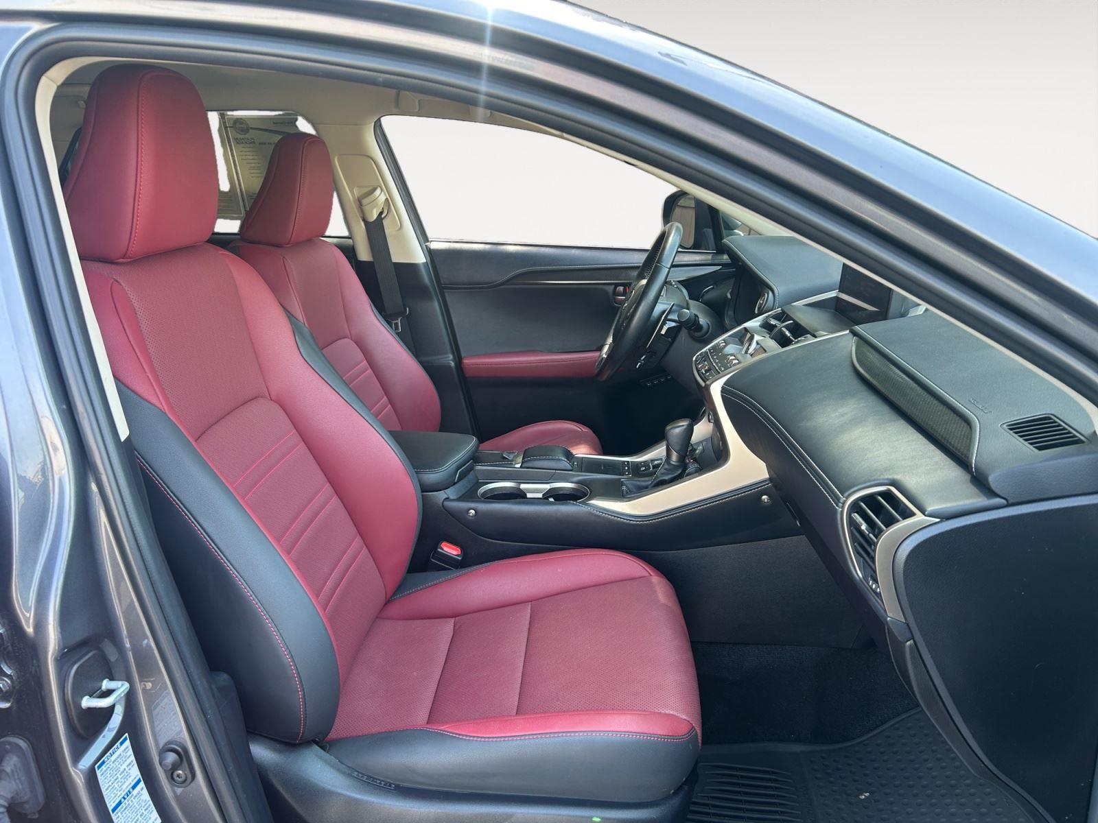 2021 Lexus NX Hybrid 300h - Photo 15