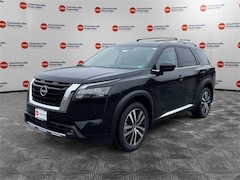 2025 Nissan Pathfinder Platinum SUV