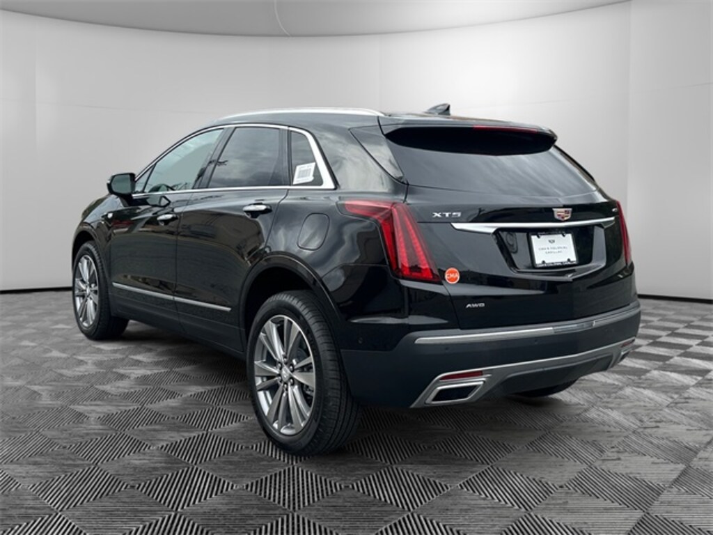 New 2025 CADILLAC XT5 Premium Luxury SUV