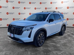 2026 Nissan Pathfinder Platinum SUV