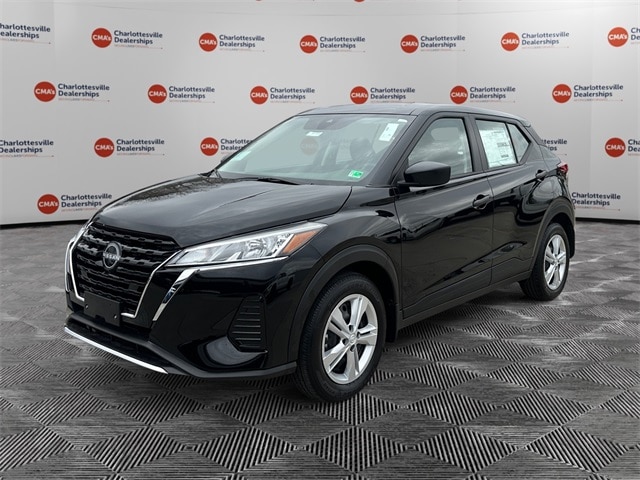 2025 Nissan KICKS PLAY Base's photo