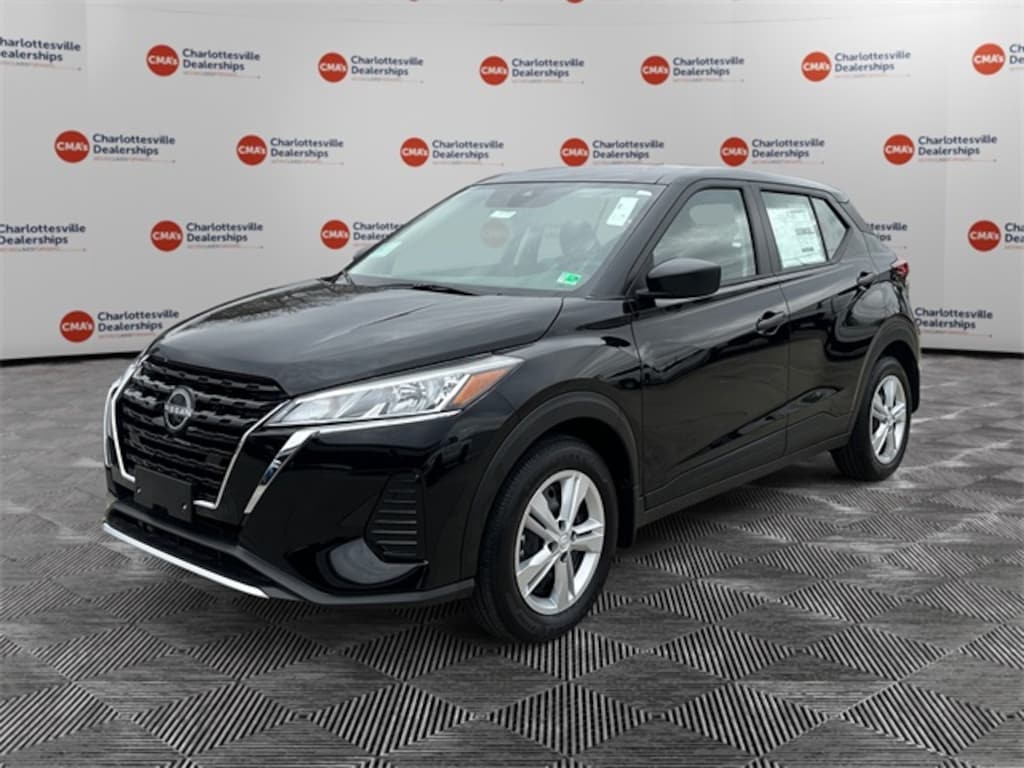 New 2025 Nissan Kicks Play S SUV