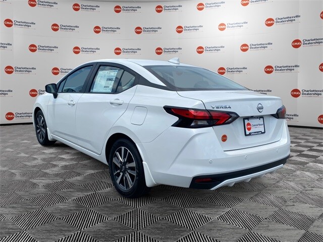 2025 Nissan Versa 1.6 SV photo 3