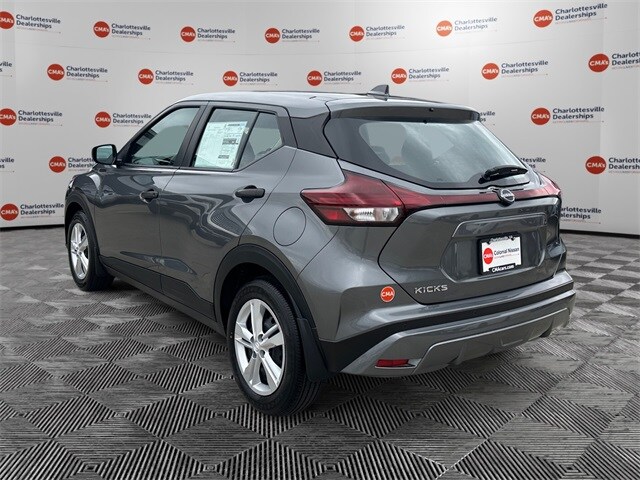 2025 Nissan Kicks Play S photo 3
