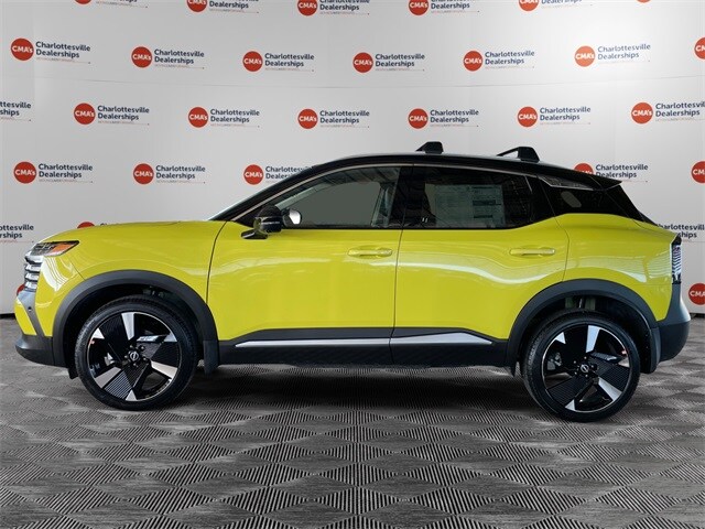 2026 Nissan Kicks SR photo 2