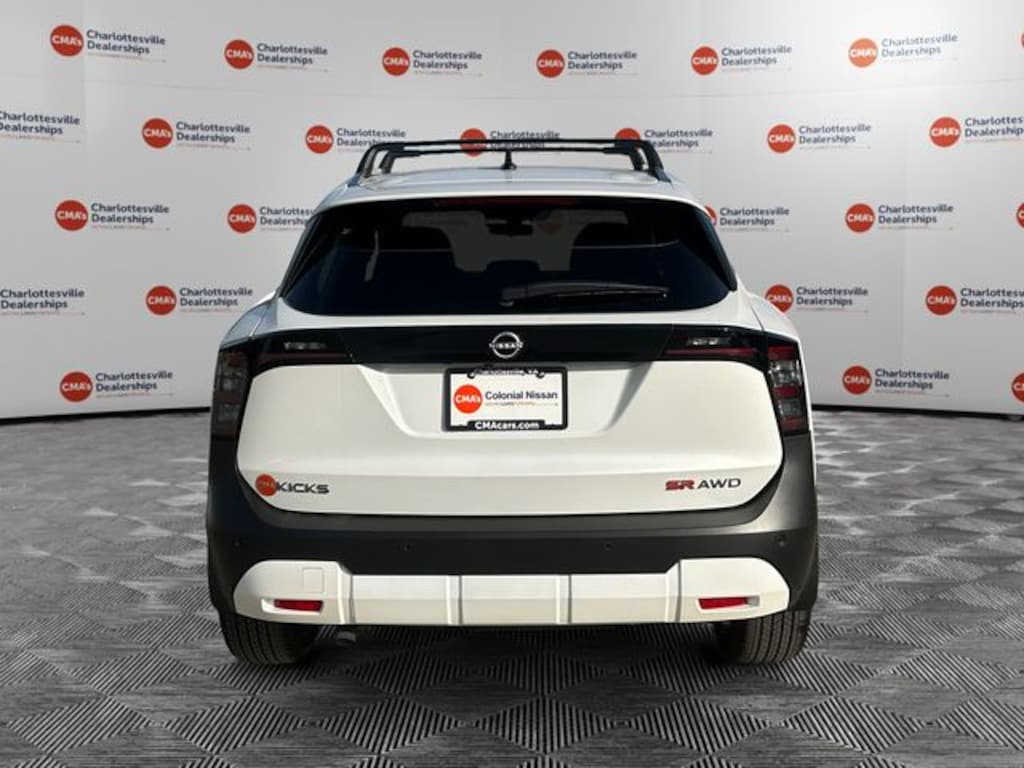 New 2026 Nissan Kicks SR SUV