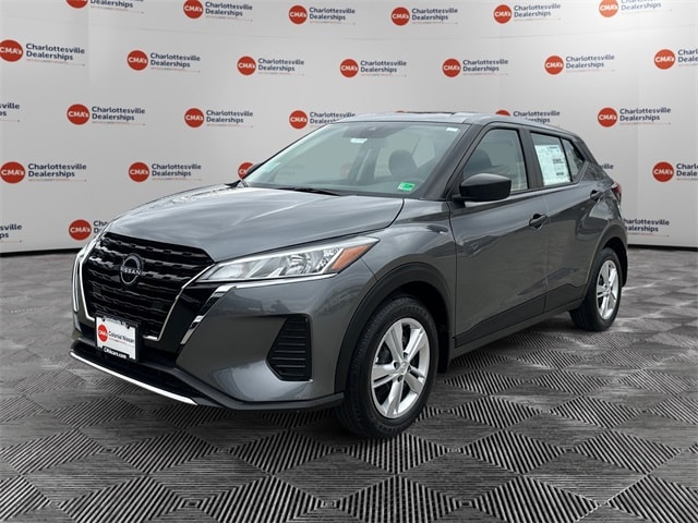 2025 Nissan KICKS PLAY Base's photo