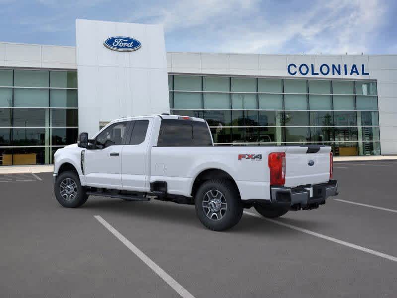 2025 Ford F-350 XLT photo 4
