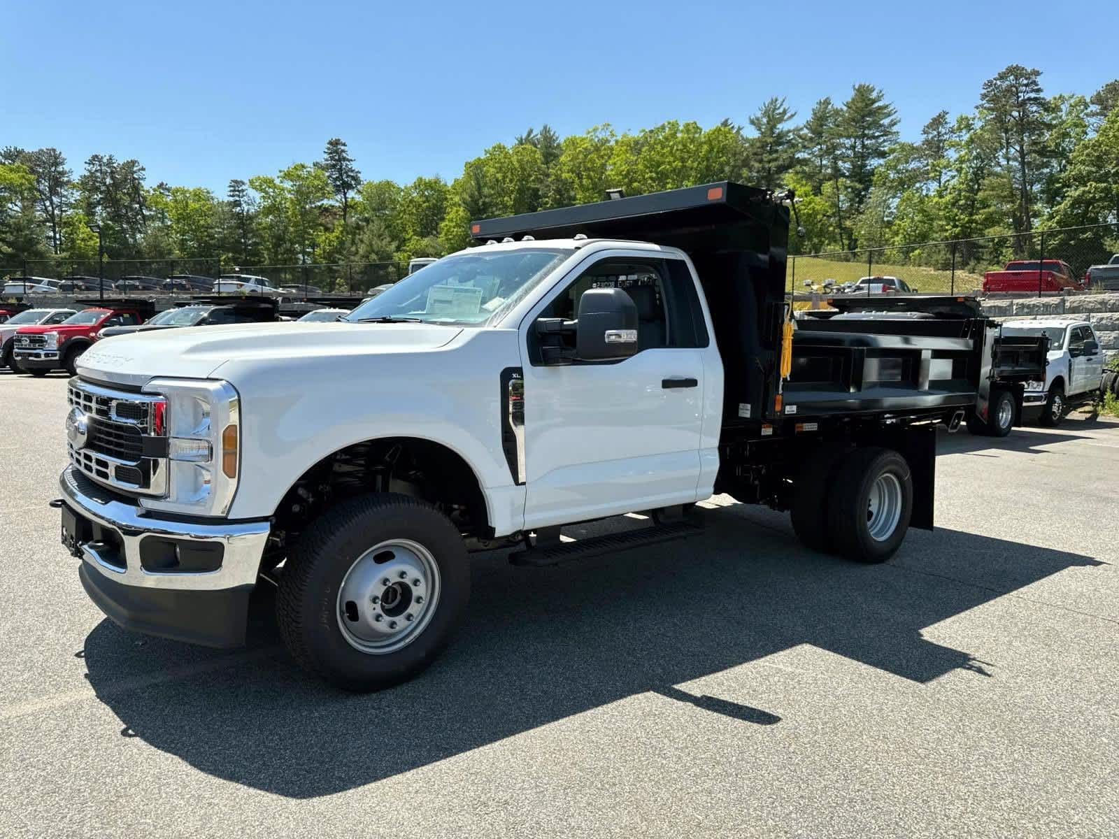 2026 Ford F-350 Super Duty Chassis Cab
