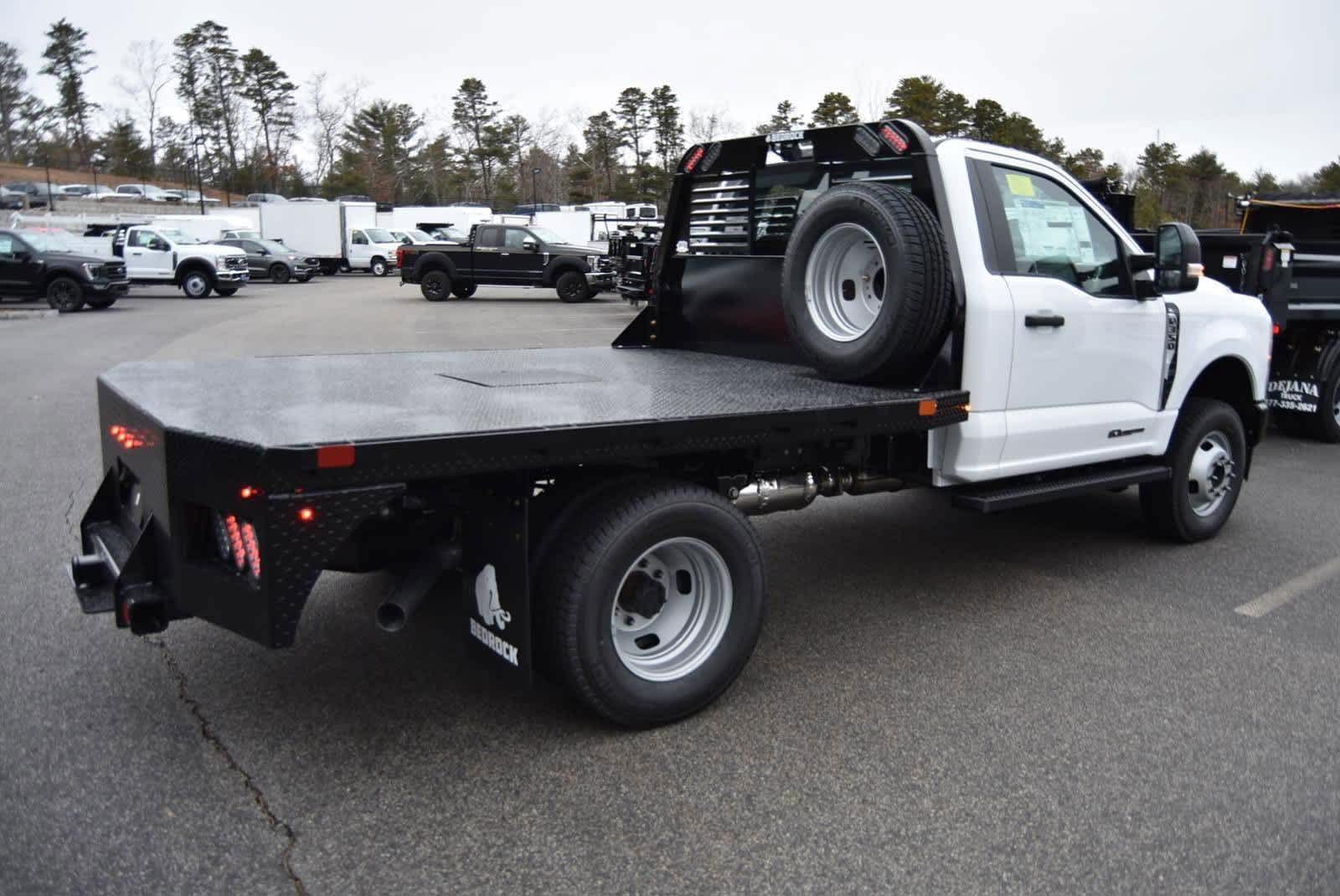 2024 Ford F-350 photo 4