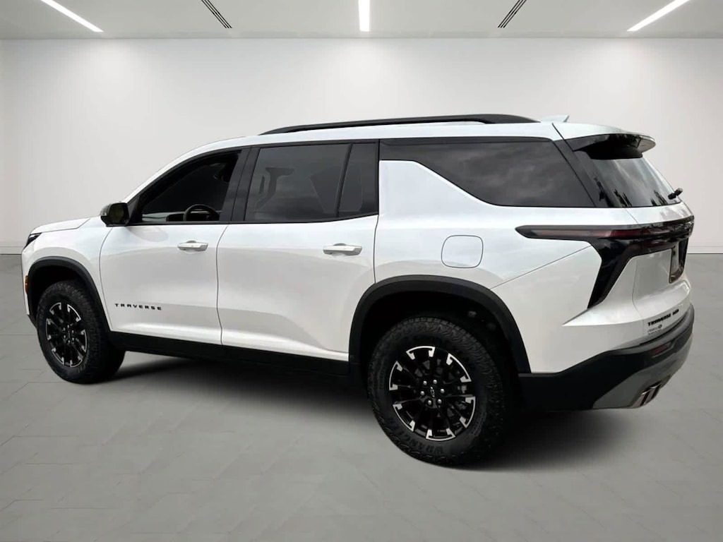 Used 2025 Chevrolet Traverse AWD Z71