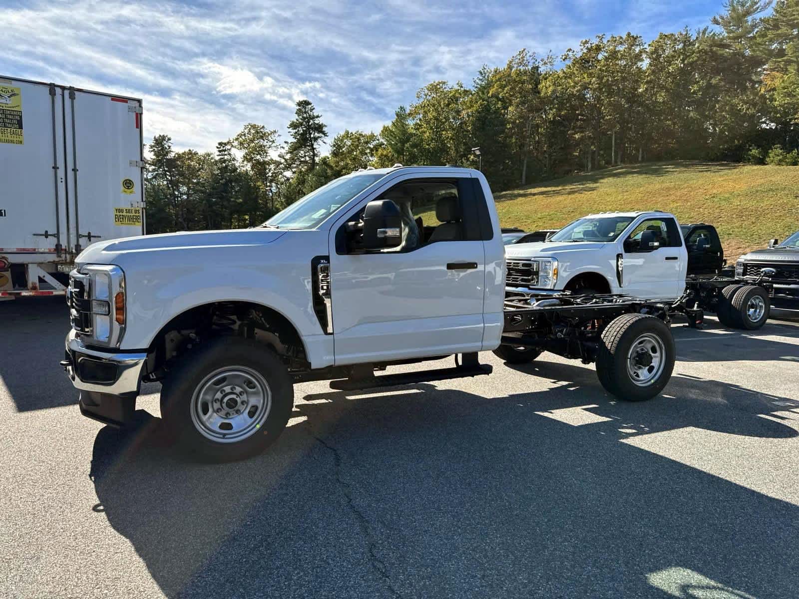 2026 Ford F-350 photo 2