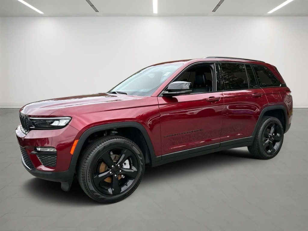 Used 2024 Jeep Grand Cherokee Limited 4x4