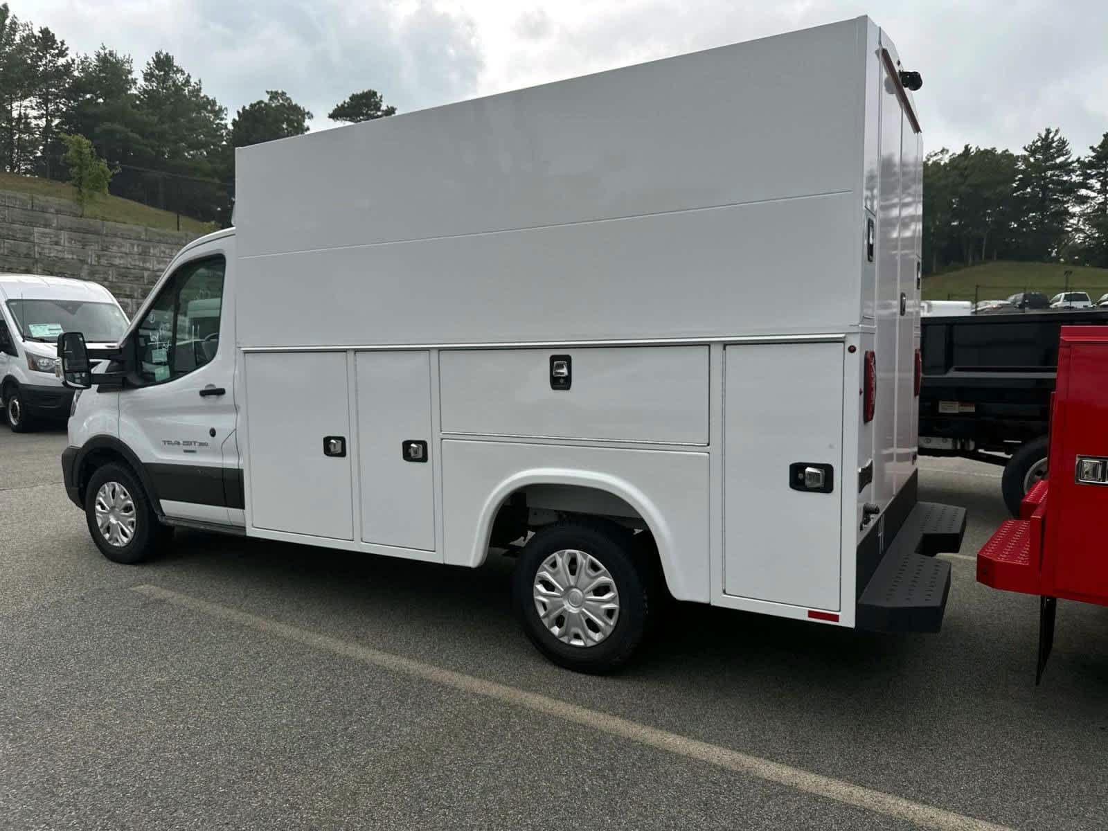 2024 Ford Transit photo 3