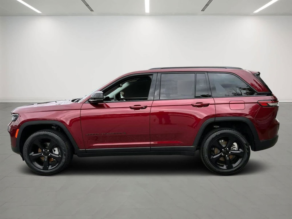 Used 2024 Jeep Grand Cherokee Limited 4x4