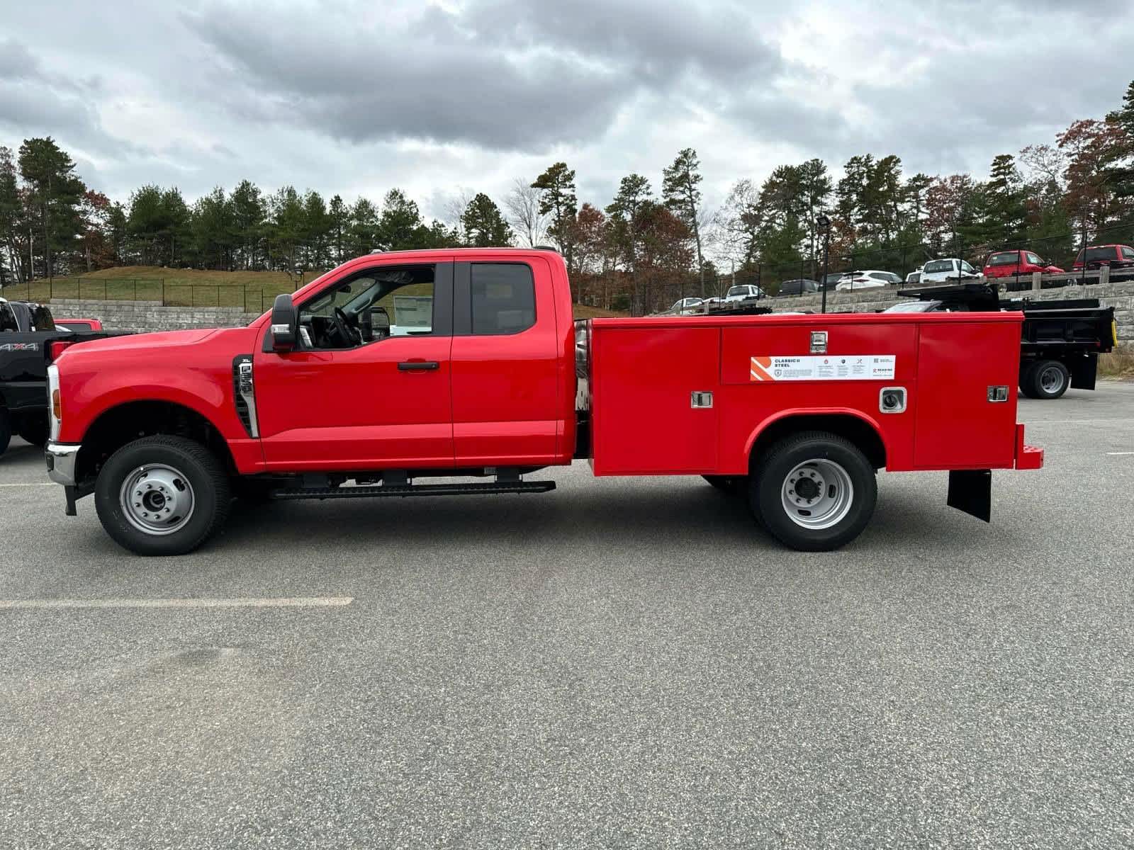 2026 Ford F-350 photo 2