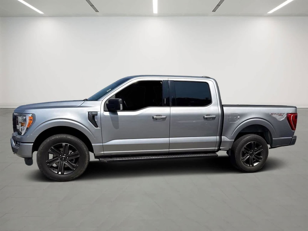 Used 2021 Ford F-150 XLT 4WD Supercrew 5.5 Box 4WD SuperCrew 5.5 Box