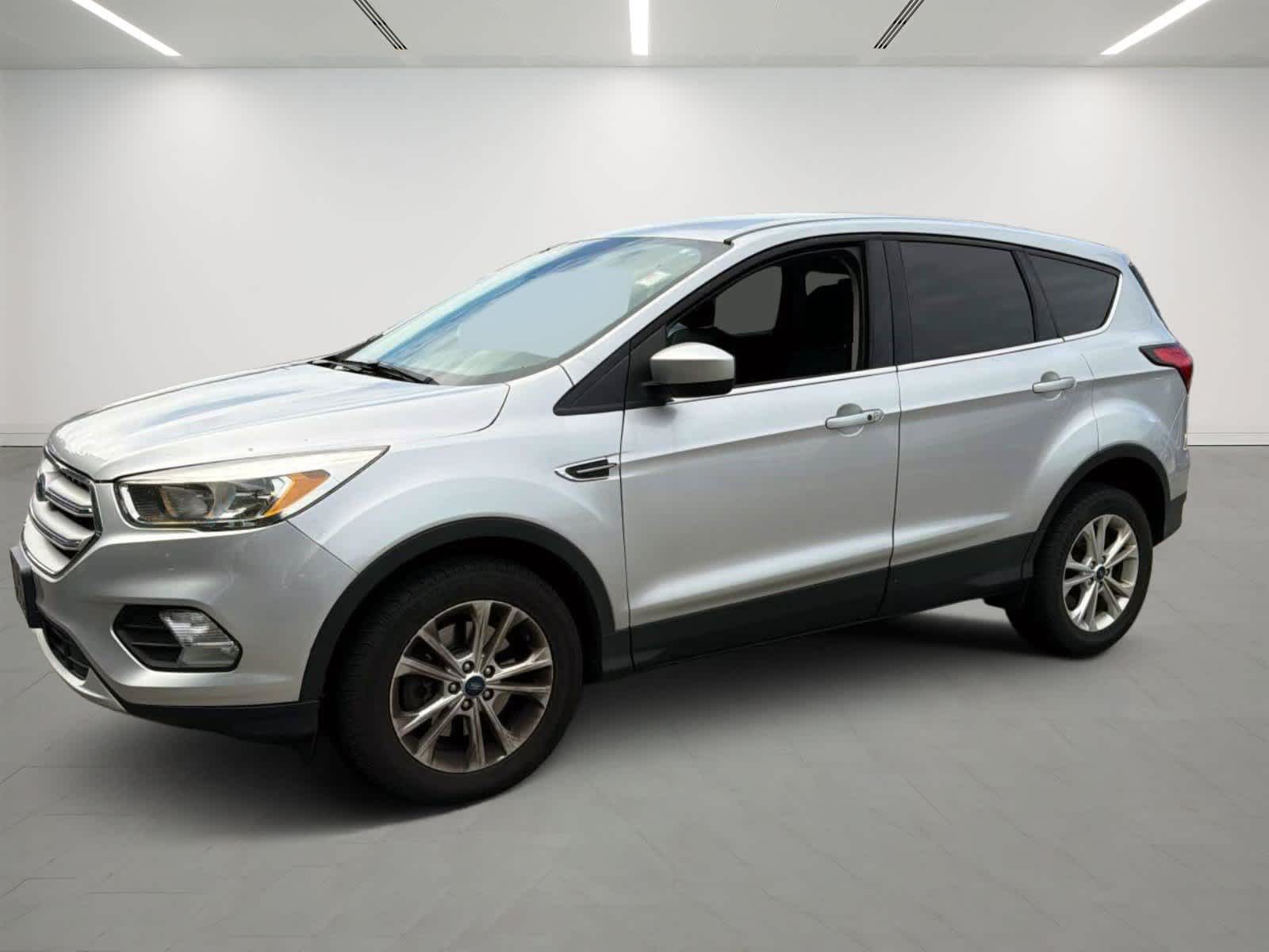 Used 2019 Ford Escape SE with VIN 1FMCU9GD9KUB41154 for sale in Plymouth, MA