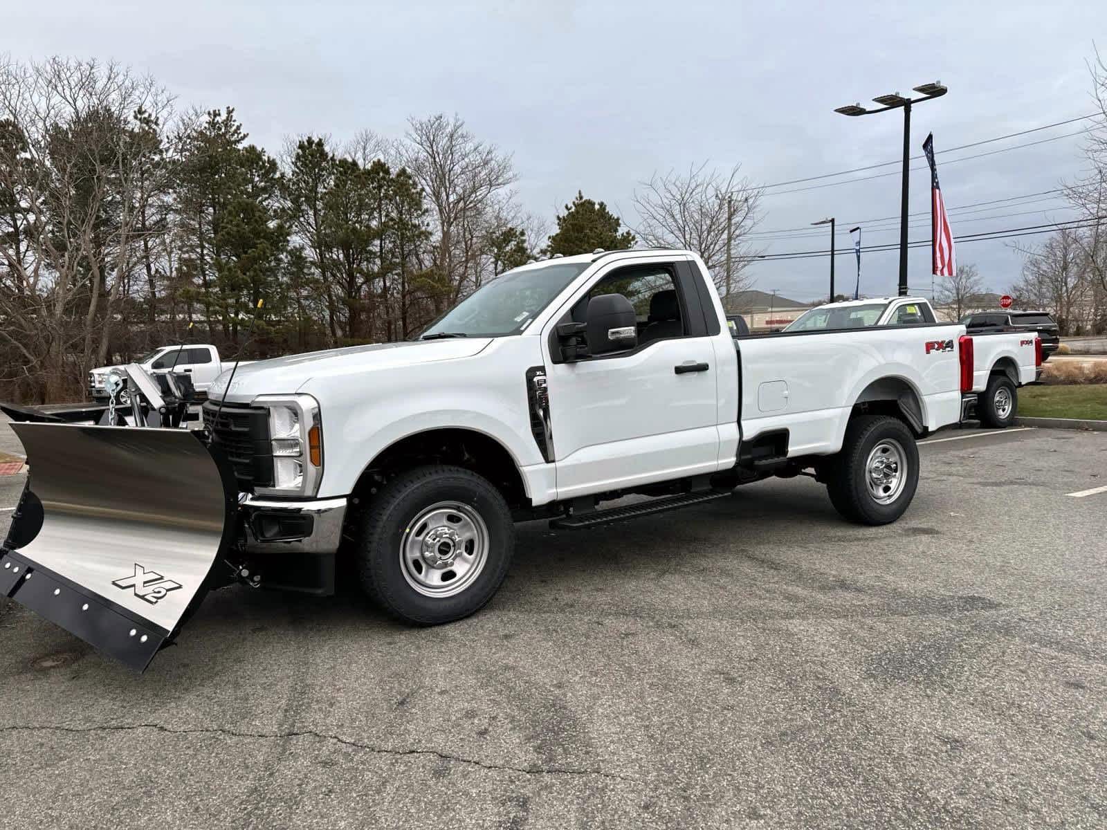 2026 Ford F-350 Super Duty XL's photo