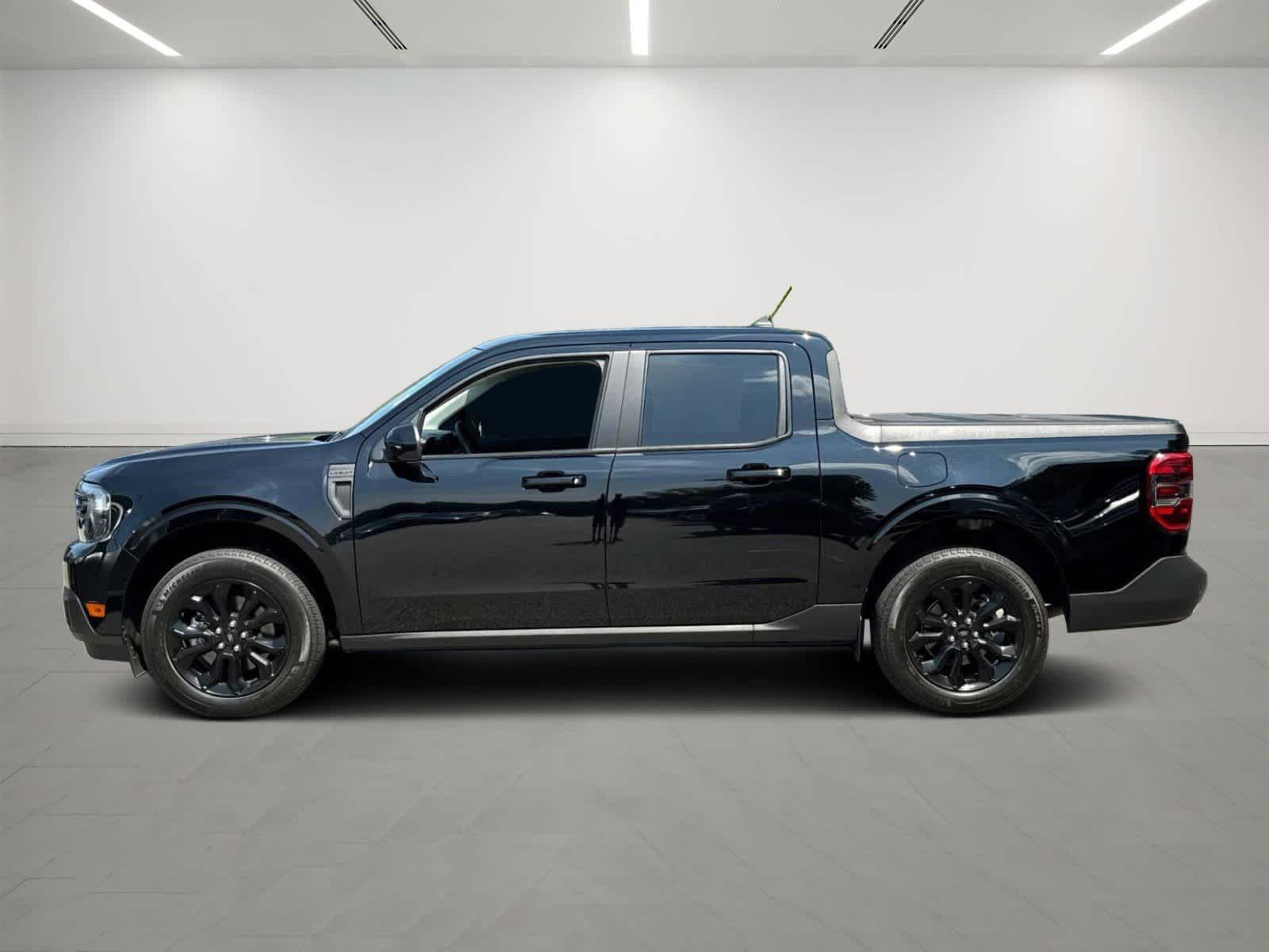 2024 Ford Maverick Lariat photo 2