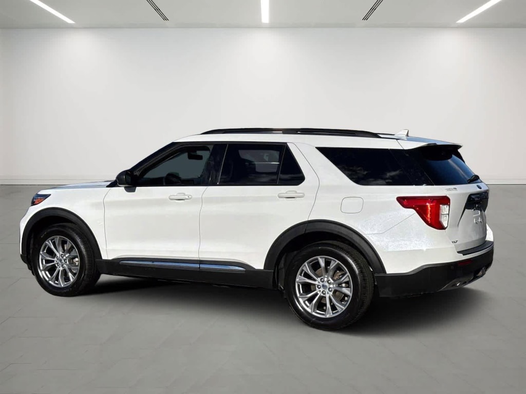 Used 2022 Ford Explorer XLT 4WD