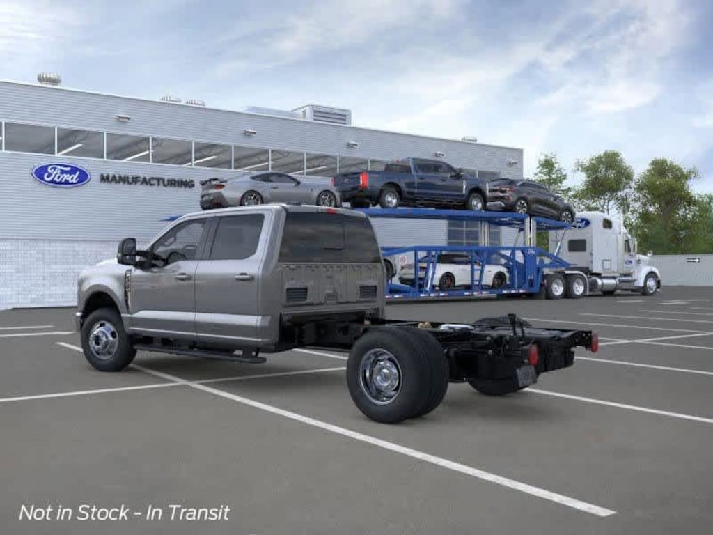 New 2026 Ford F-350 Chassis 4WD Crew Cab 179 WB 60 CA Truck Crew Cab